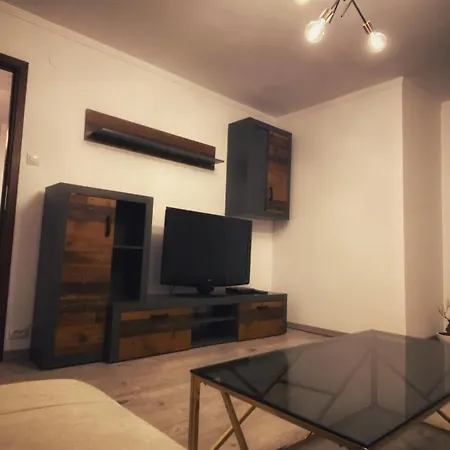 Rr Apartament *